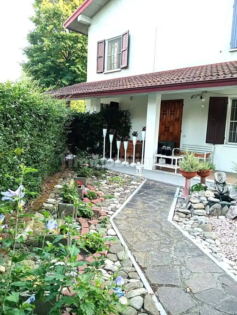 Villa in vendita a Campegine