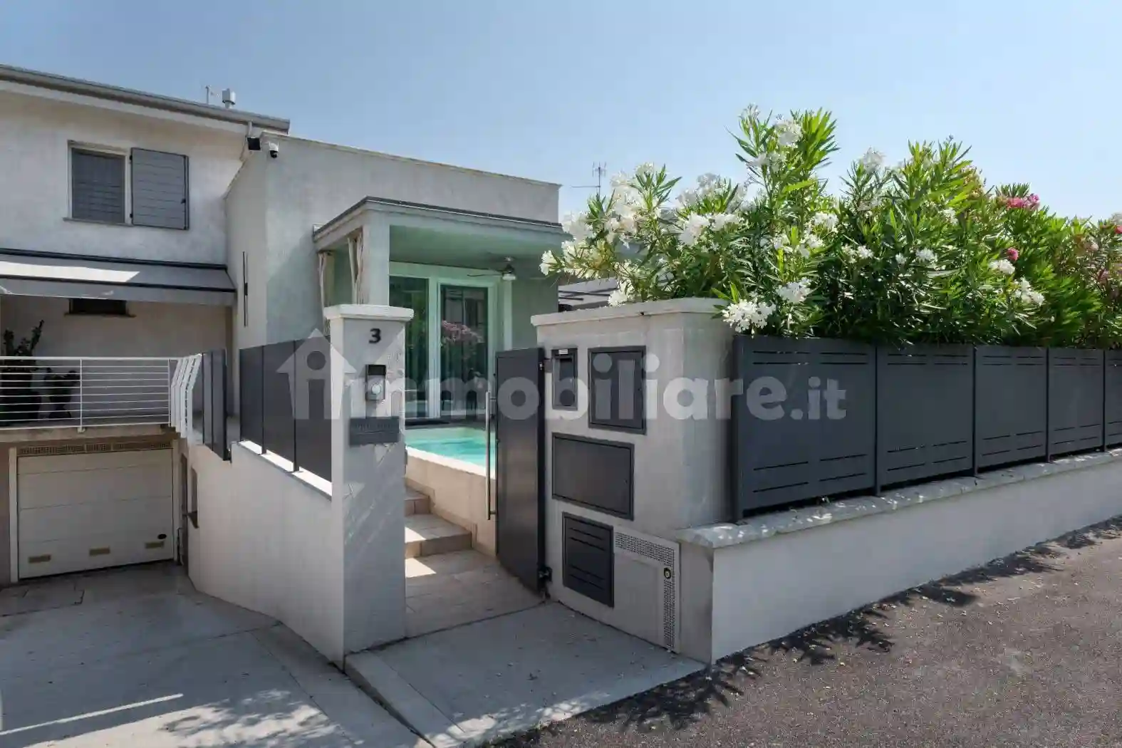 Villa - foto 2