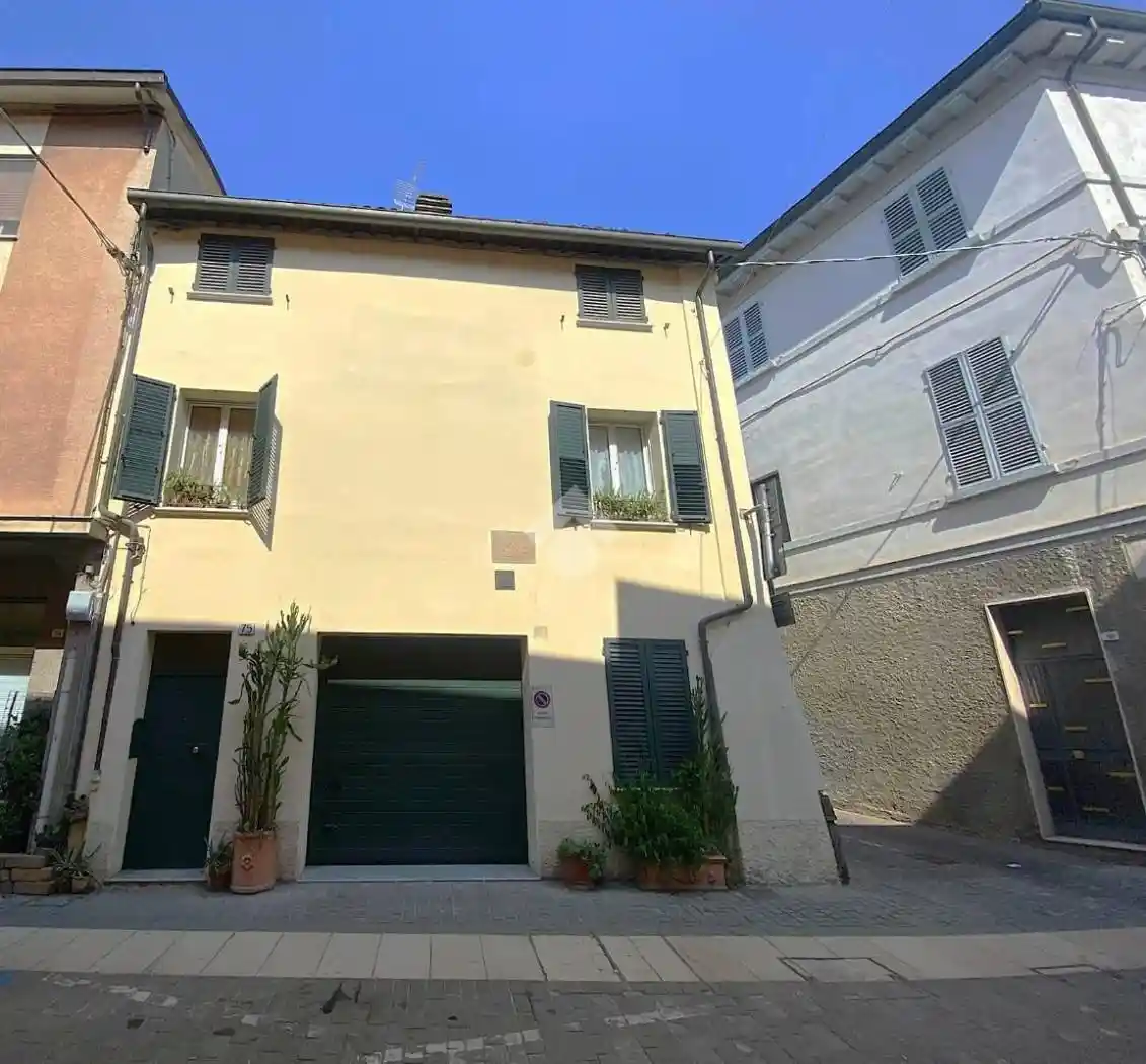 Casa indipendente in vendita a Meldola