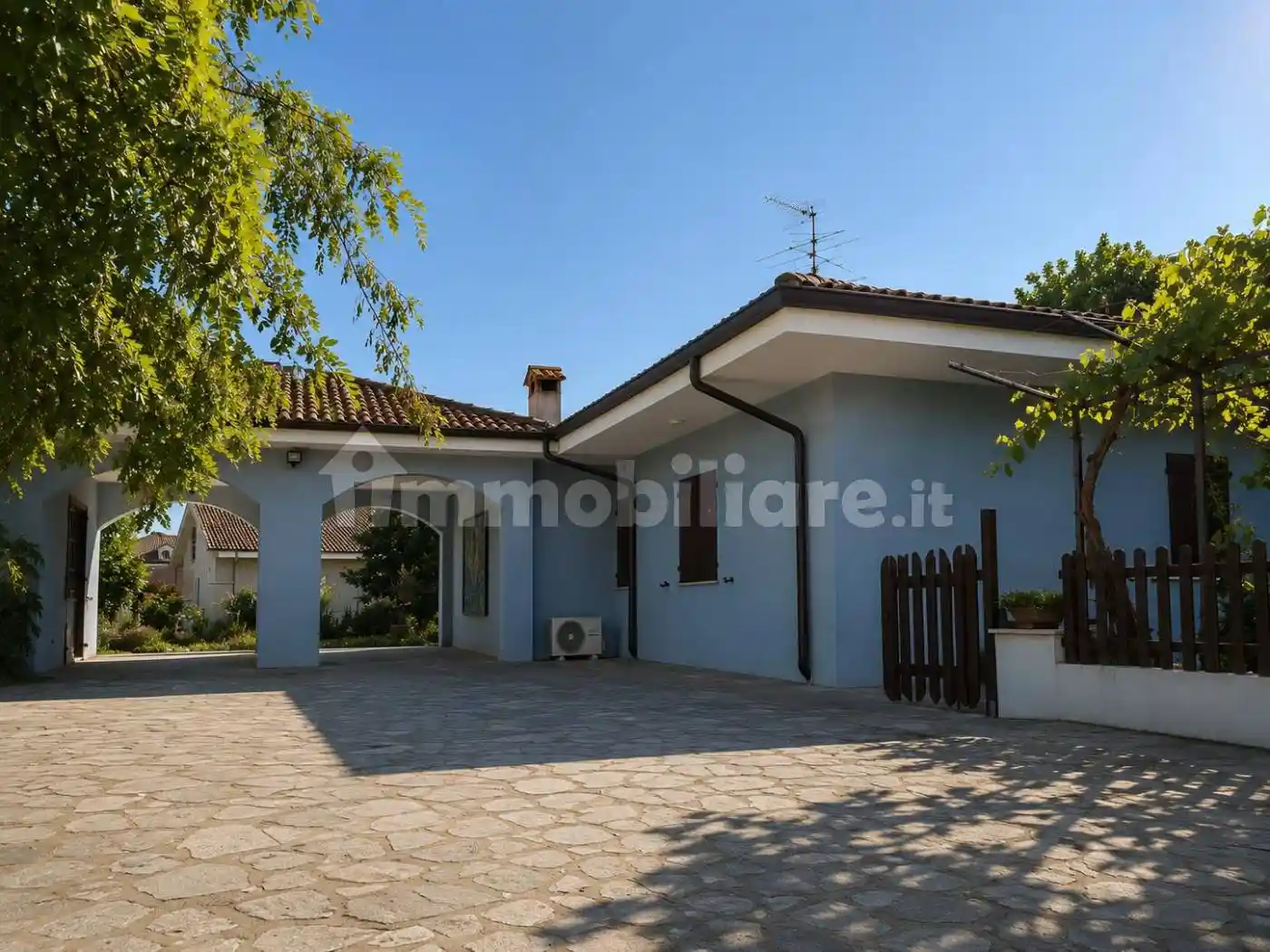 Villa in vendita a Nizza Monferrato