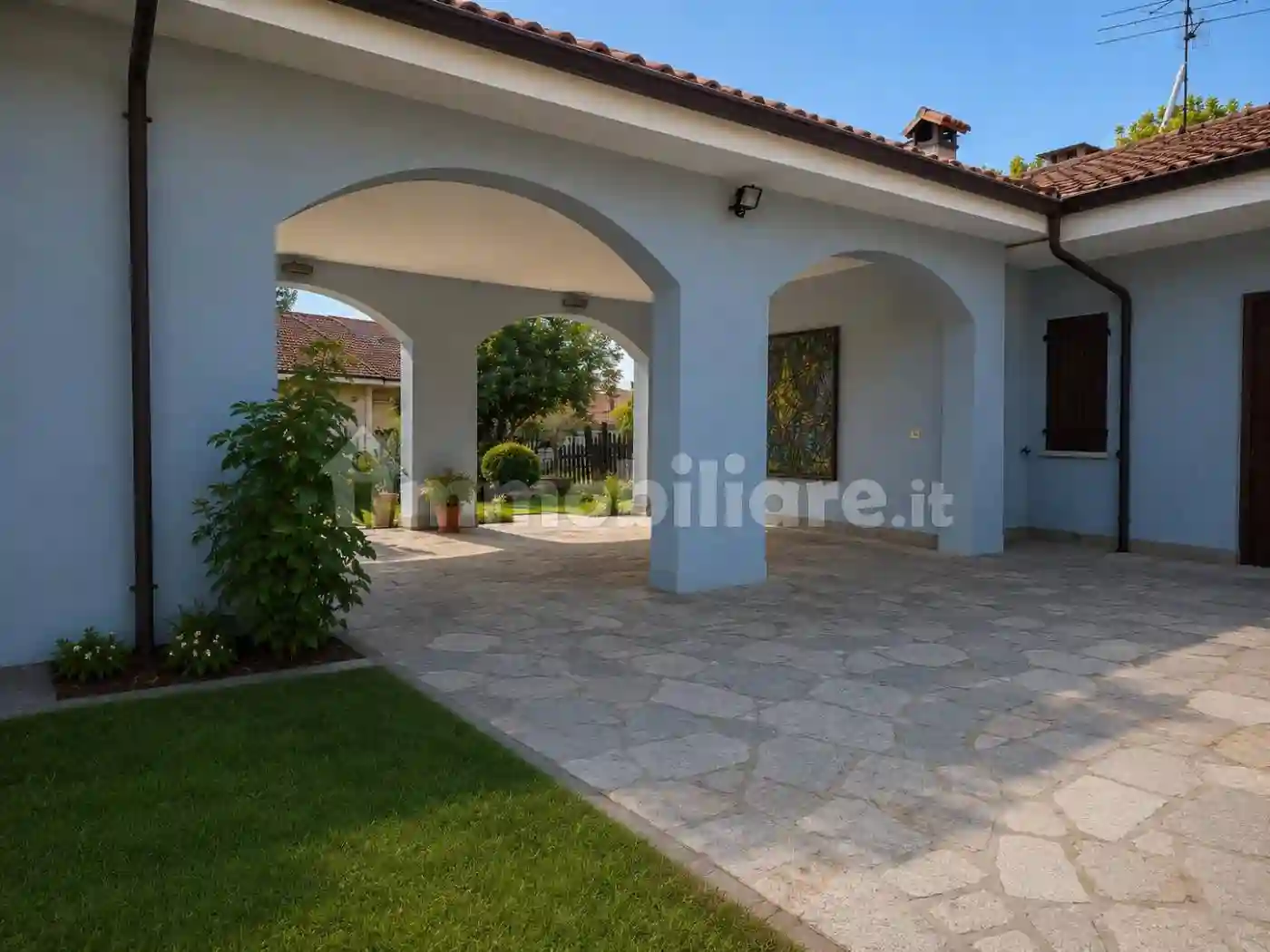 Villa - foto 2