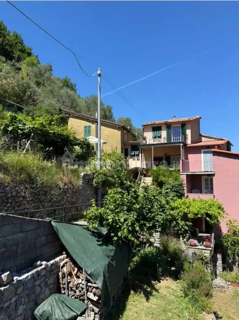 Casa indipendente in vendita a Riccò del Golfo di Spezia