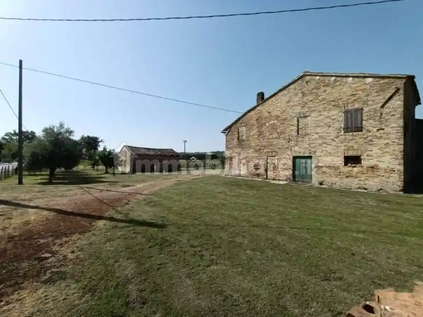 Rustico - Casale in vendita a Fano