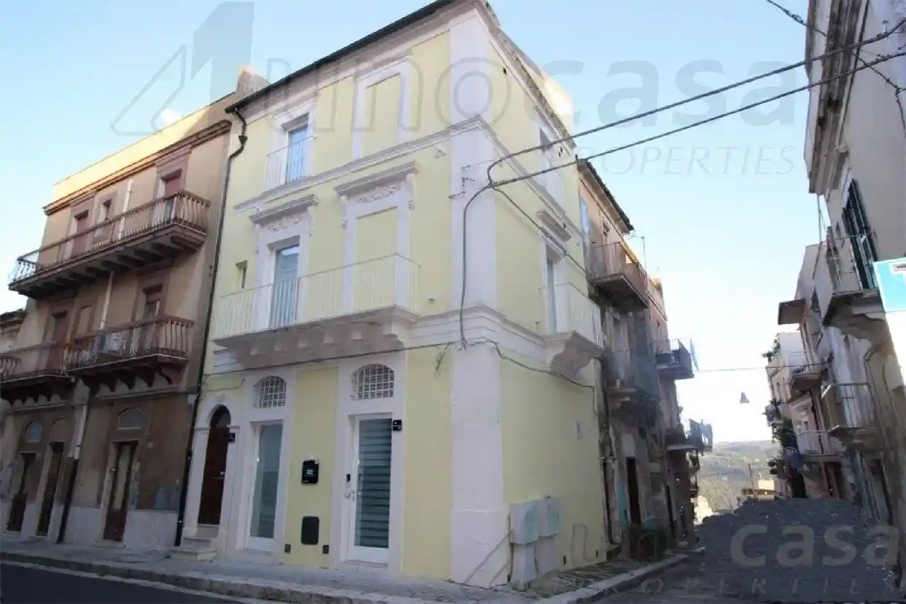 Palazzo - Edificio in vendita a Ragusa