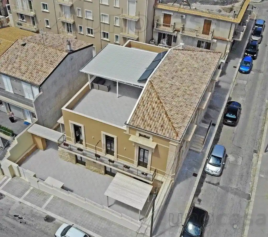 Palazzo - Edificio in vendita a Ispica