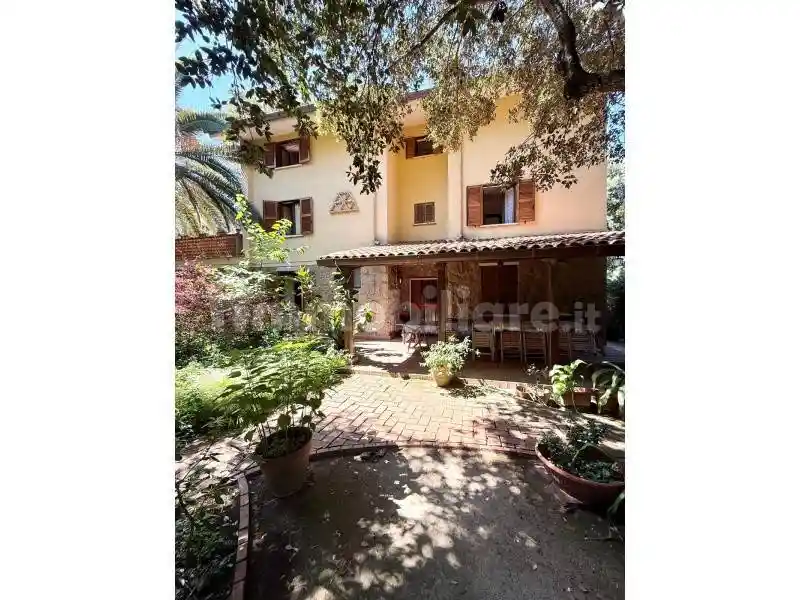 Villa in vendita a Nettuno