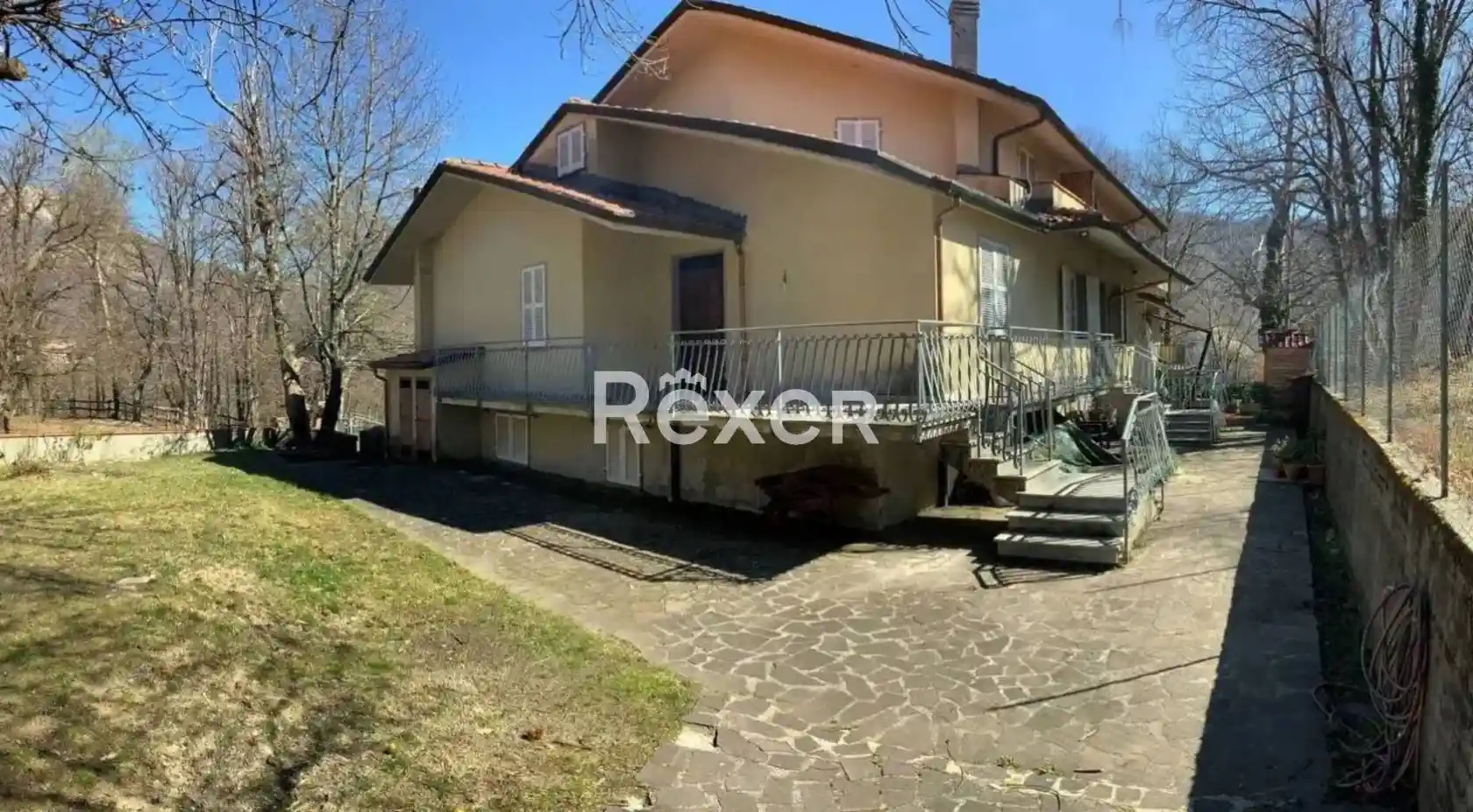 Villetta a schiera in vendita a Comano