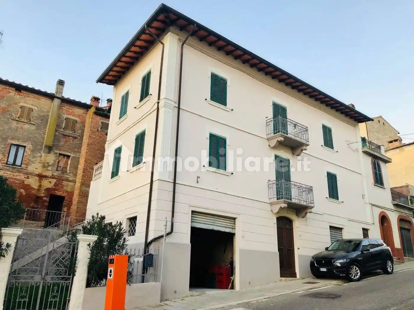 Palazzo - Edificio in vendita a Montepulciano