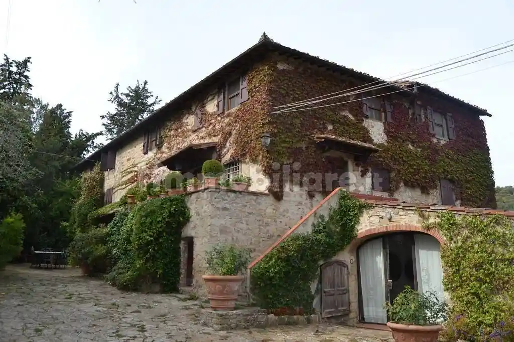 Rustico - Casale in vendita a Siena