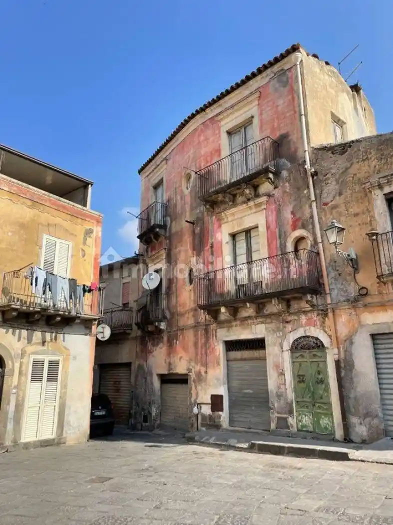 Appartamento in affitto a Adrano