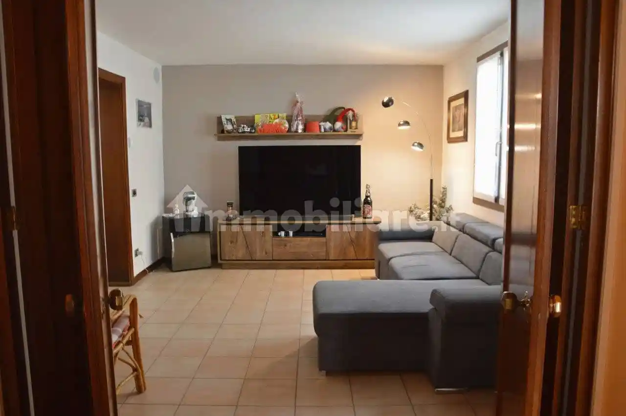 Casa indipendente in vendita a Bassano del Grappa