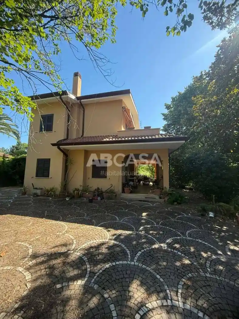 Villa in vendita a Velletri