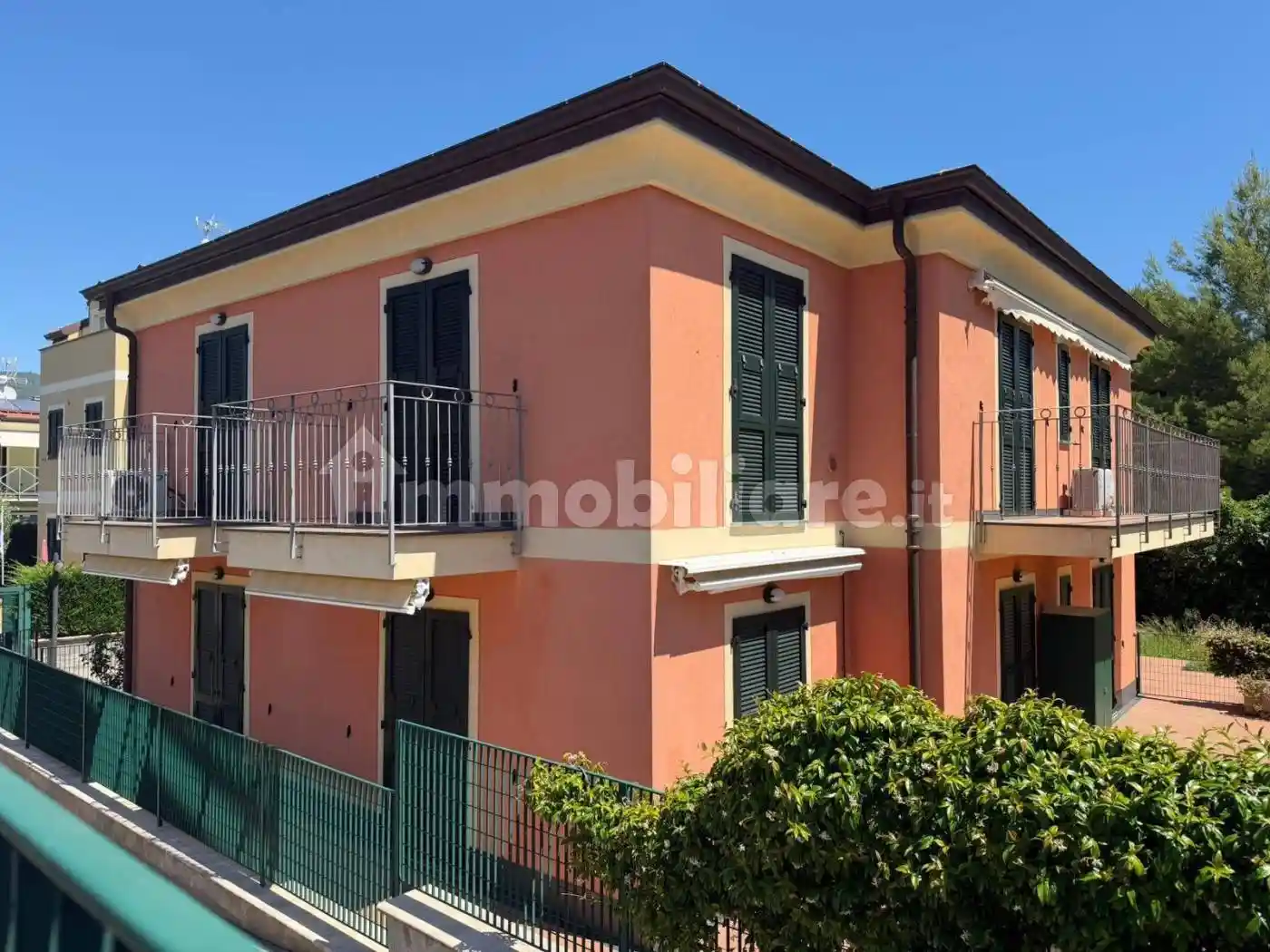 Appartamento in vendita a Diano Castello