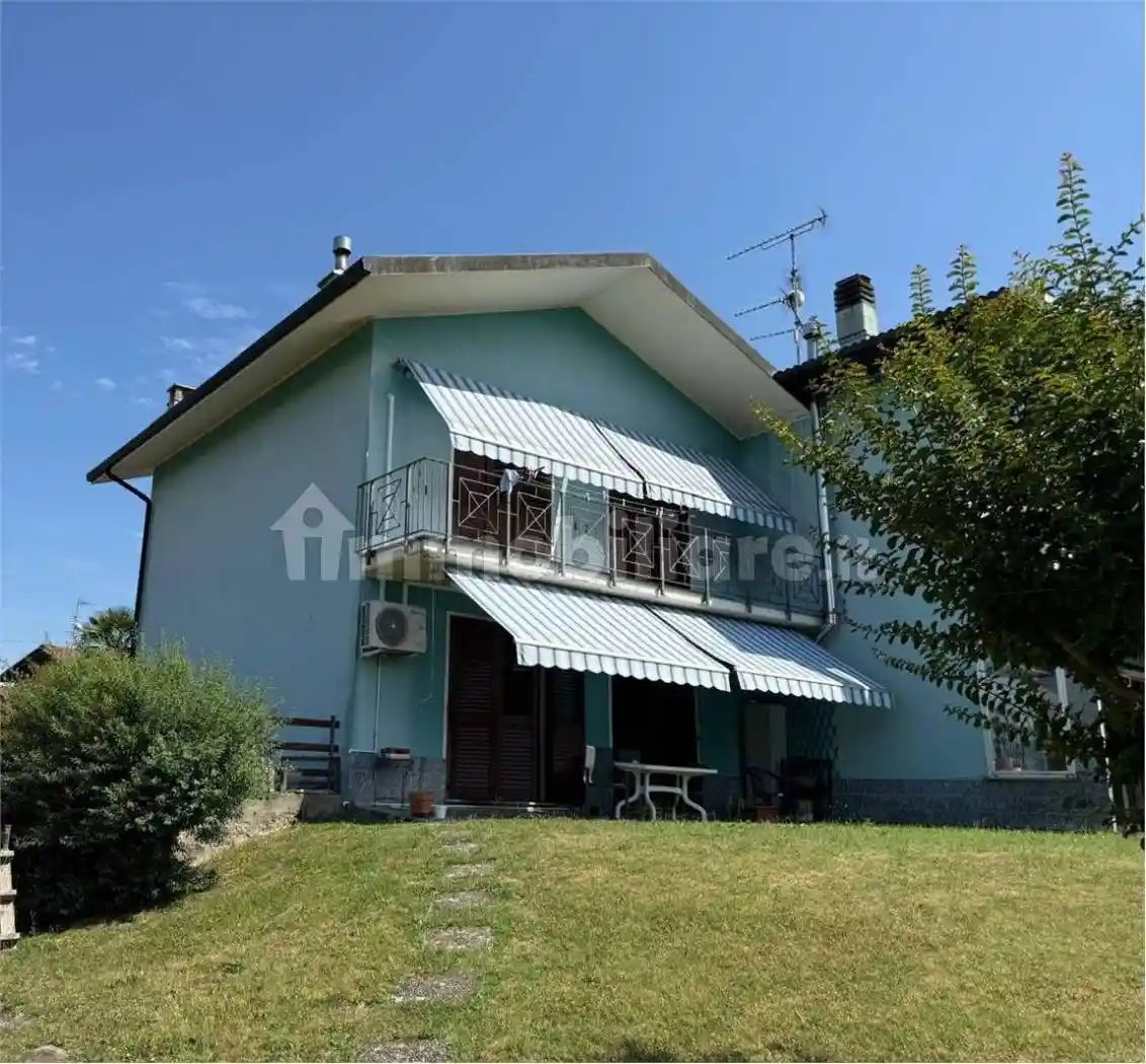 Villa in vendita a Gattico-Veruno