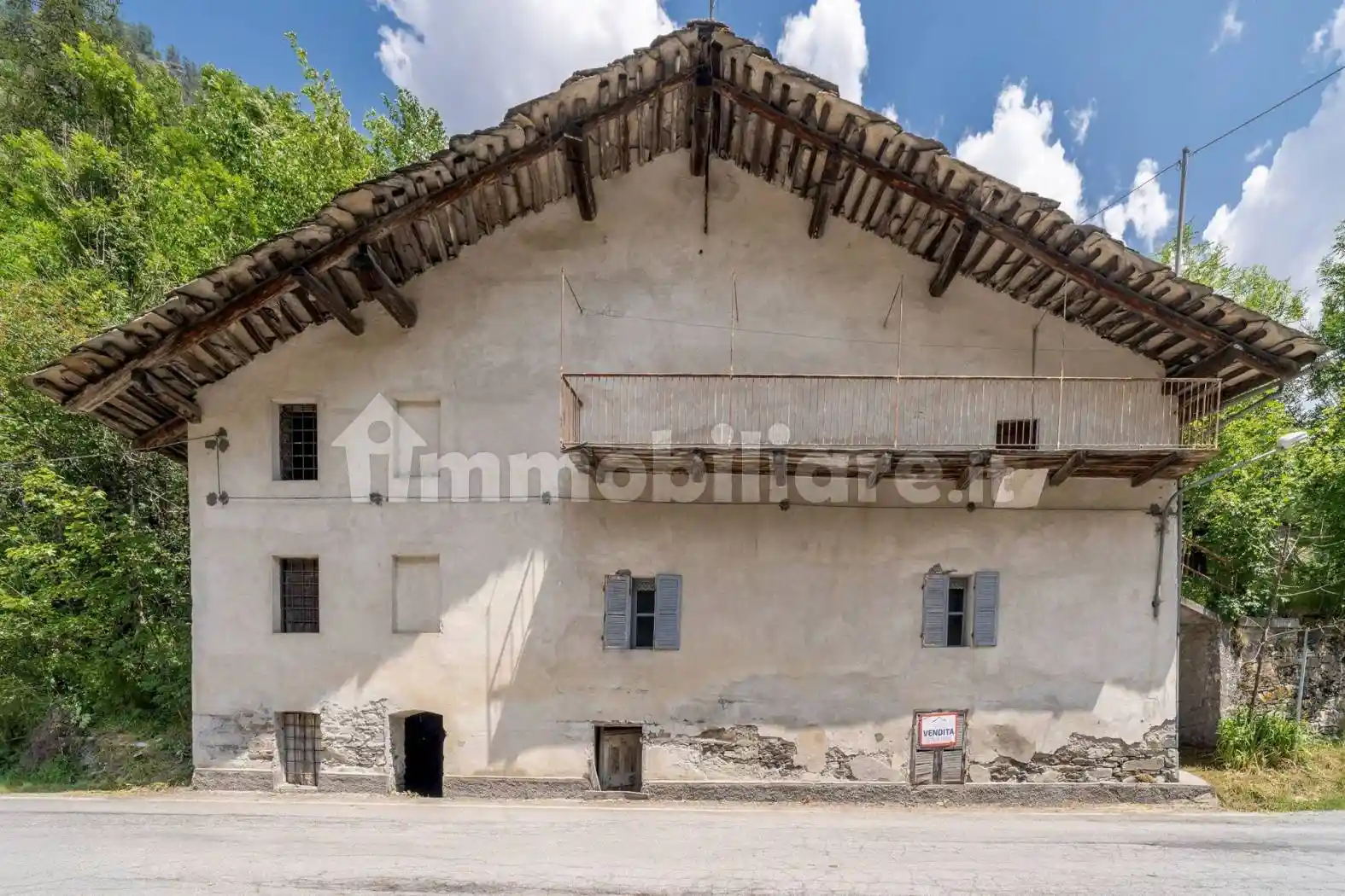 Casa indipendente in vendita a Casteldelfino