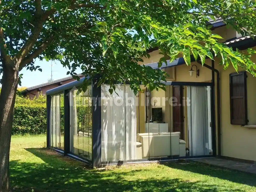Villa in vendita a Sant'Agata Bolognese