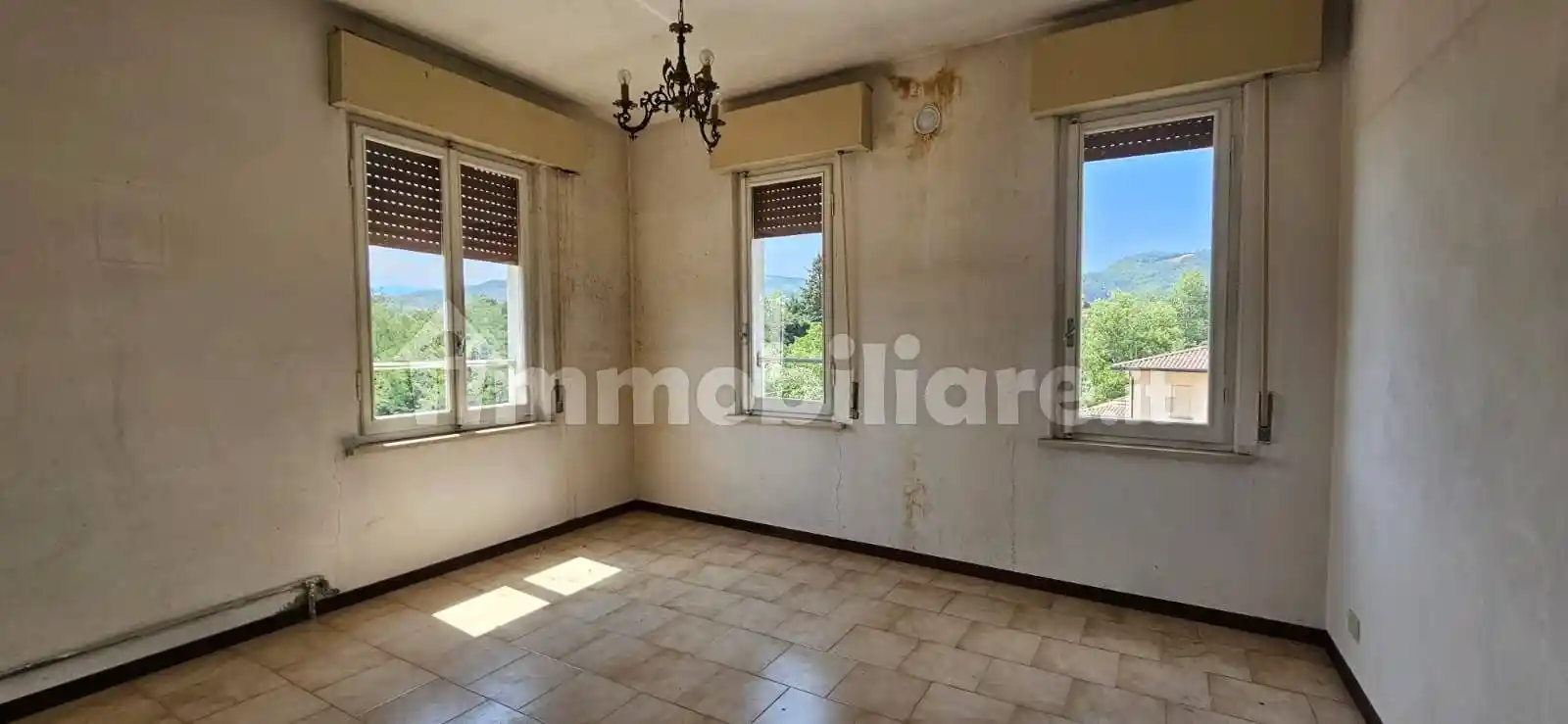 Appartamento in vendita a Varano de' Melegari