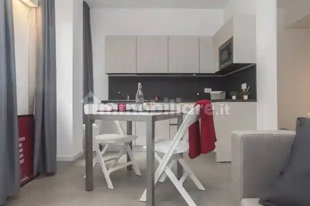 Palazzo - Edificio in affitto a Milano
