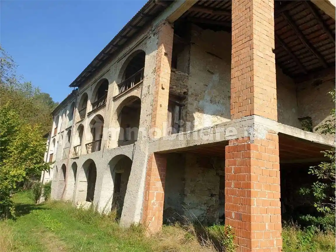 Rustico - Casale in vendita a Camerana
