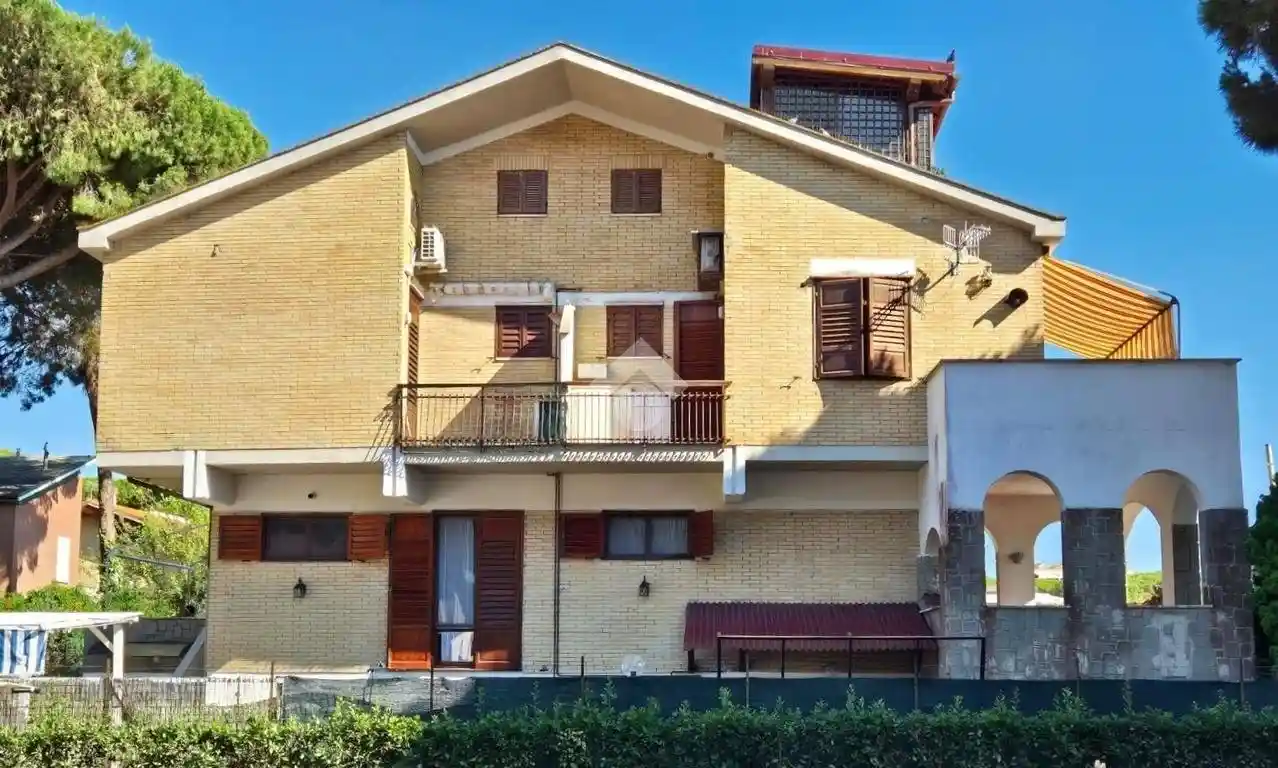 Villa in vendita a Tarquinia