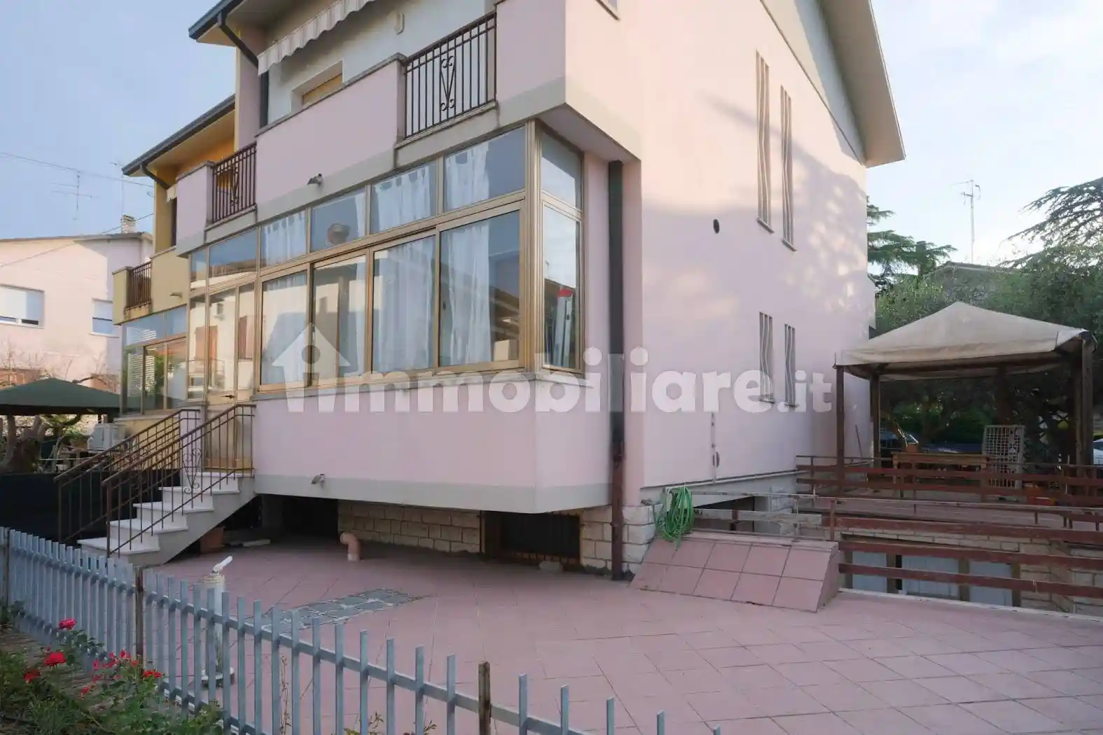 Casa indipendente in vendita a Fano