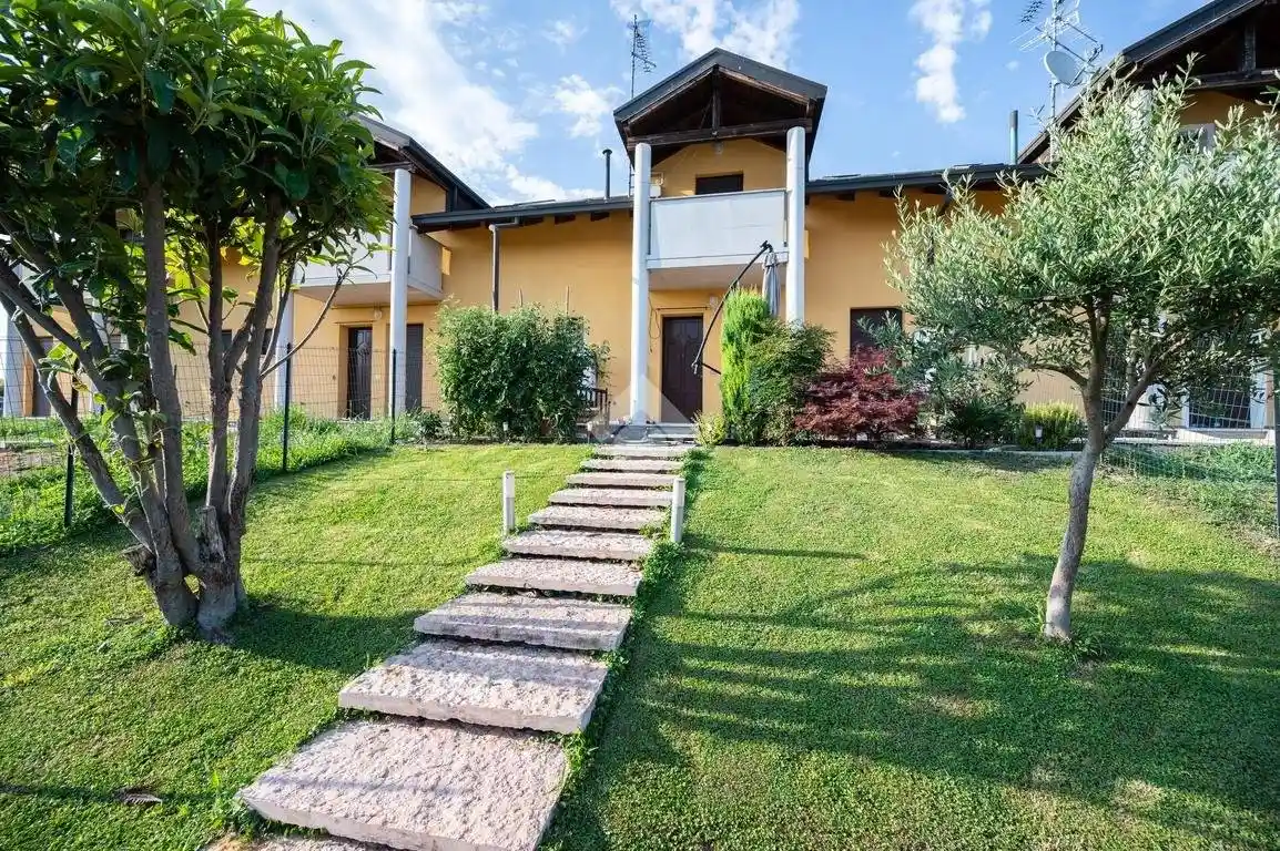 Villetta a schiera in vendita a Motteggiana