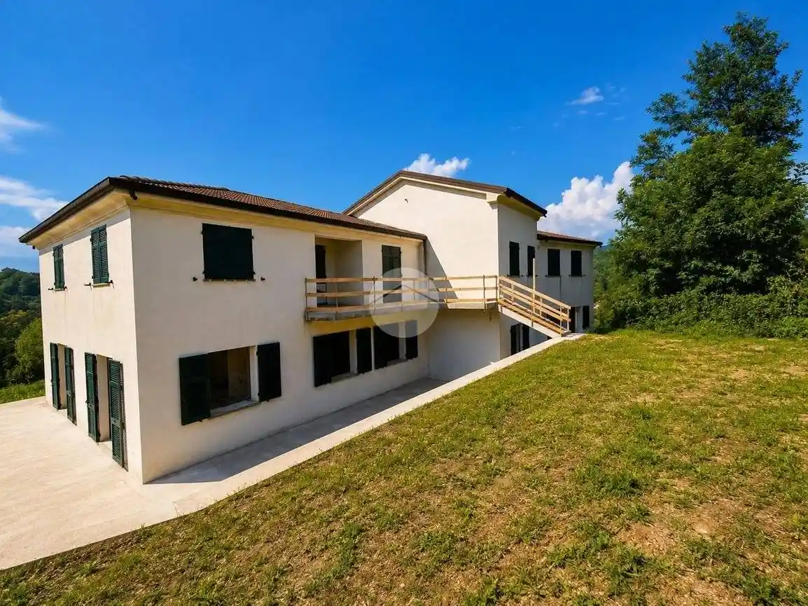 Casa indipendente in vendita a Riccò del Golfo di Spezia