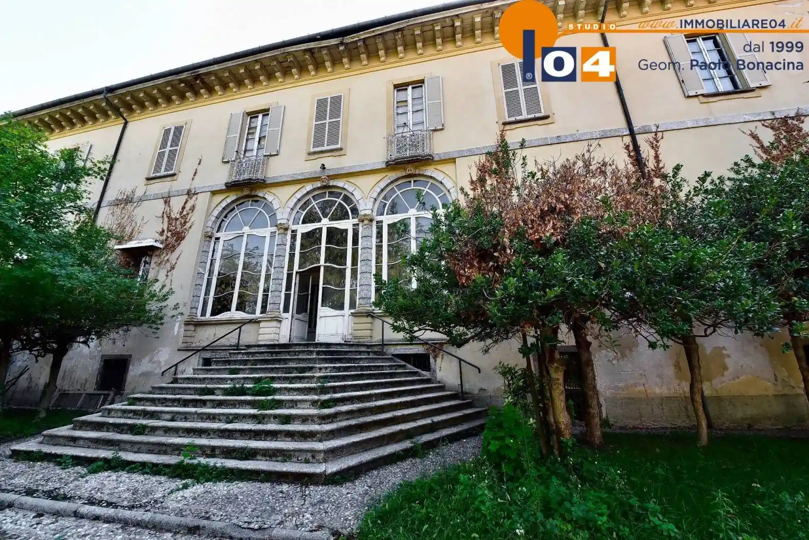 Villa in vendita a Alzate Brianza