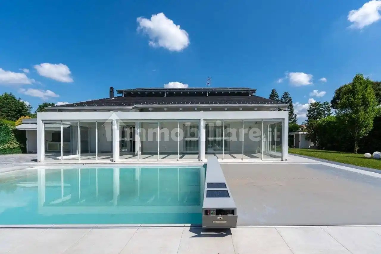 Villa in vendita a Cassano Magnago