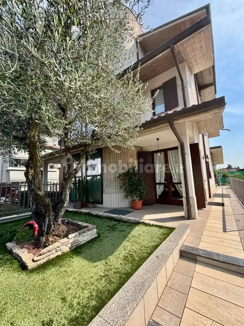 Villa in vendita a Dalmine