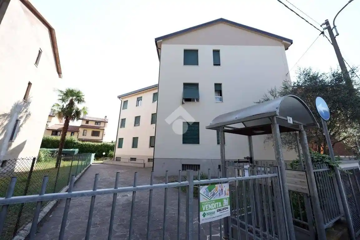 Appartamento in vendita a Albiate