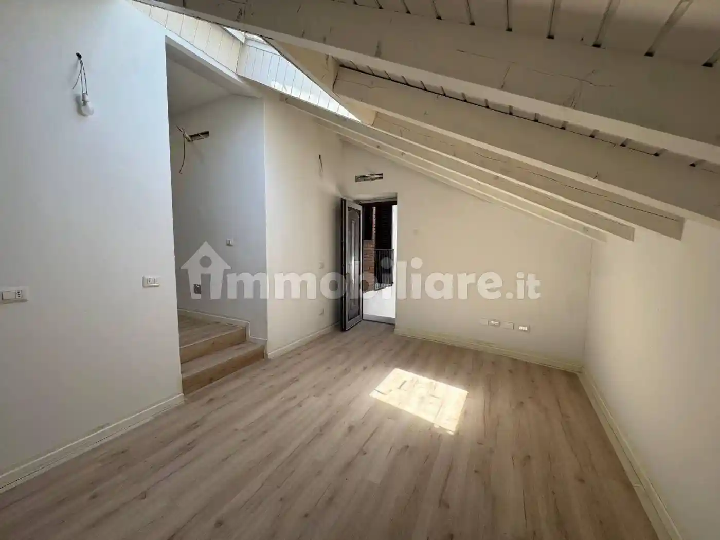 Casa indipendente in vendita a Mercallo