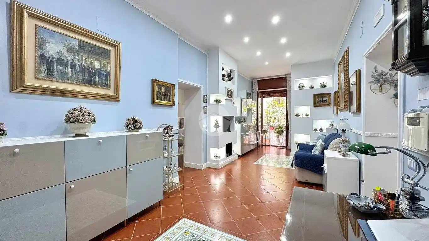 Appartamento in vendita a Napoli
