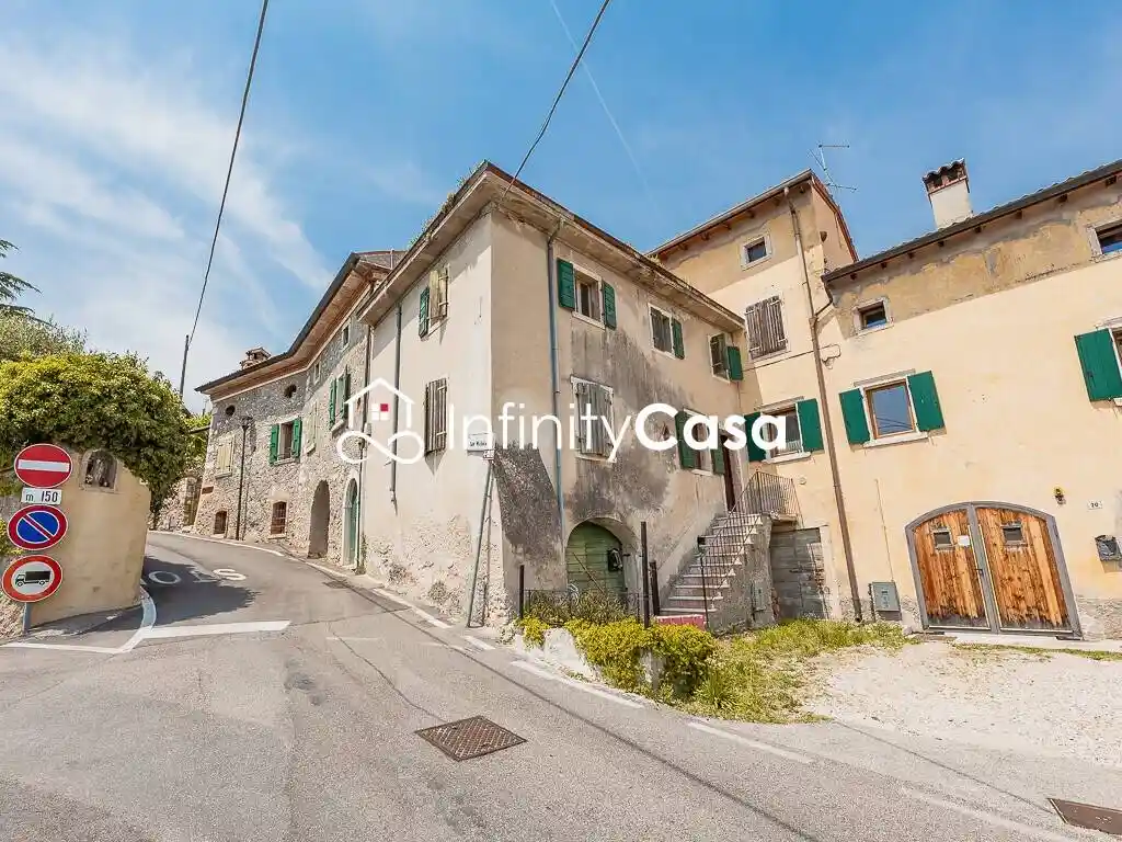 Villa in vendita a Cavaion Veronese