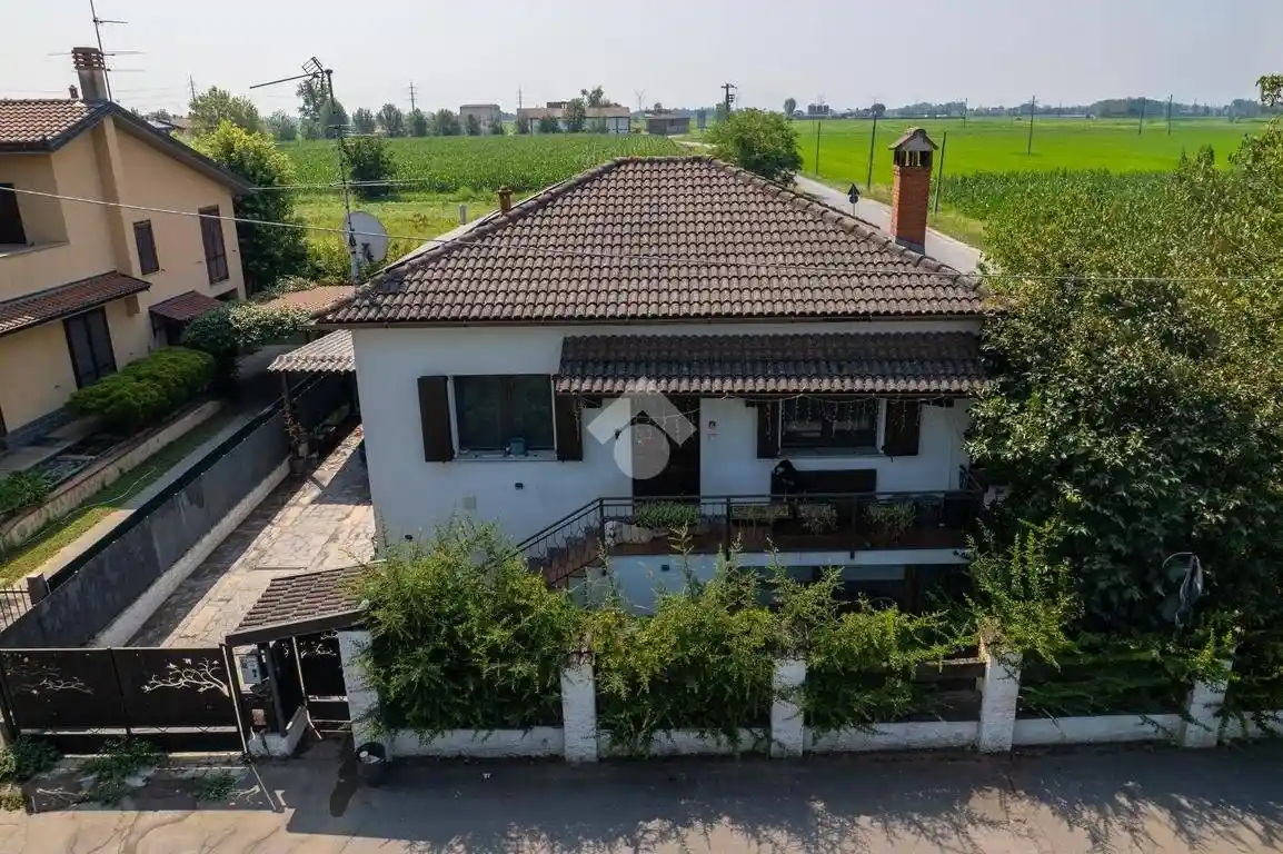 Villa in vendita a Trovo
