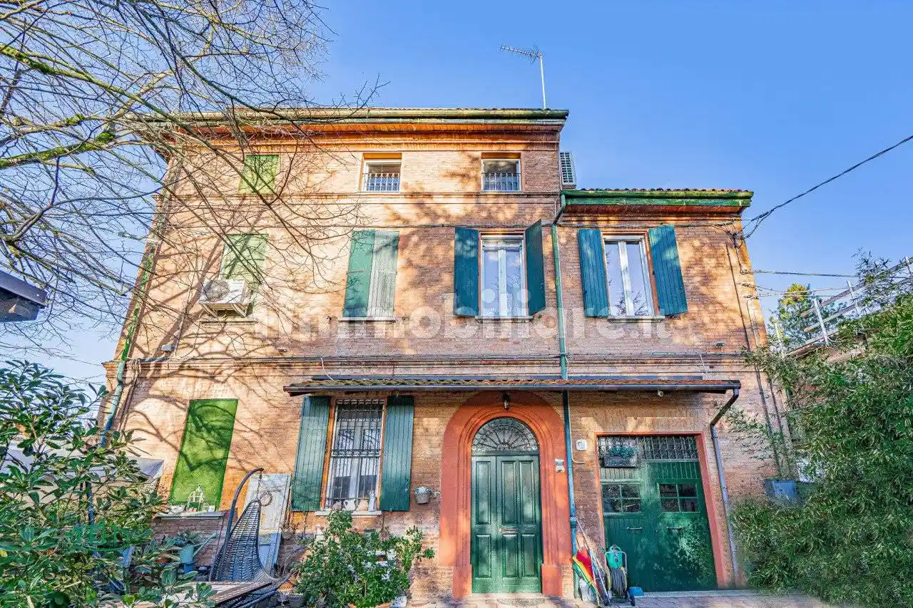 Villa in vendita a Bologna