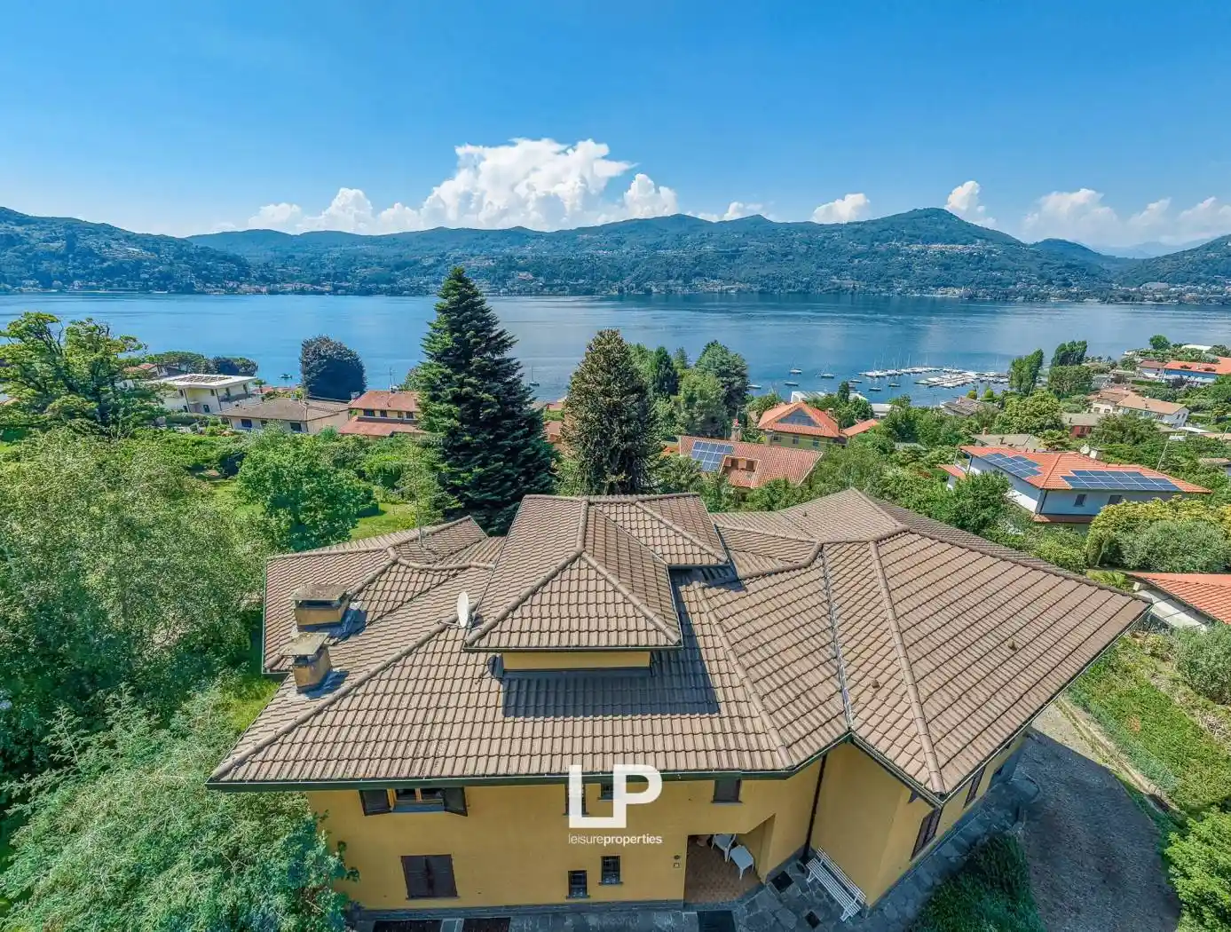 Villa in vendita a Ranco
