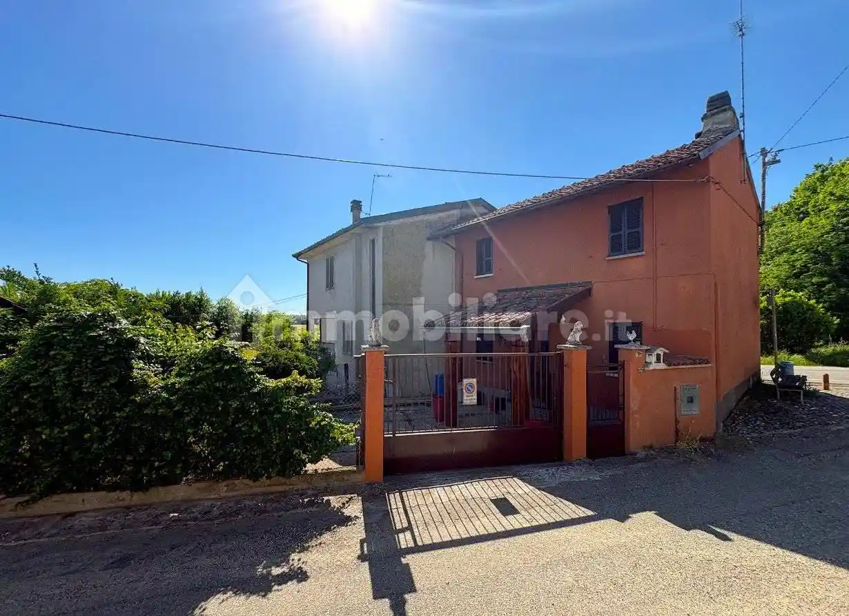 Casa indipendente in vendita a Sannazzaro de' Burgondi