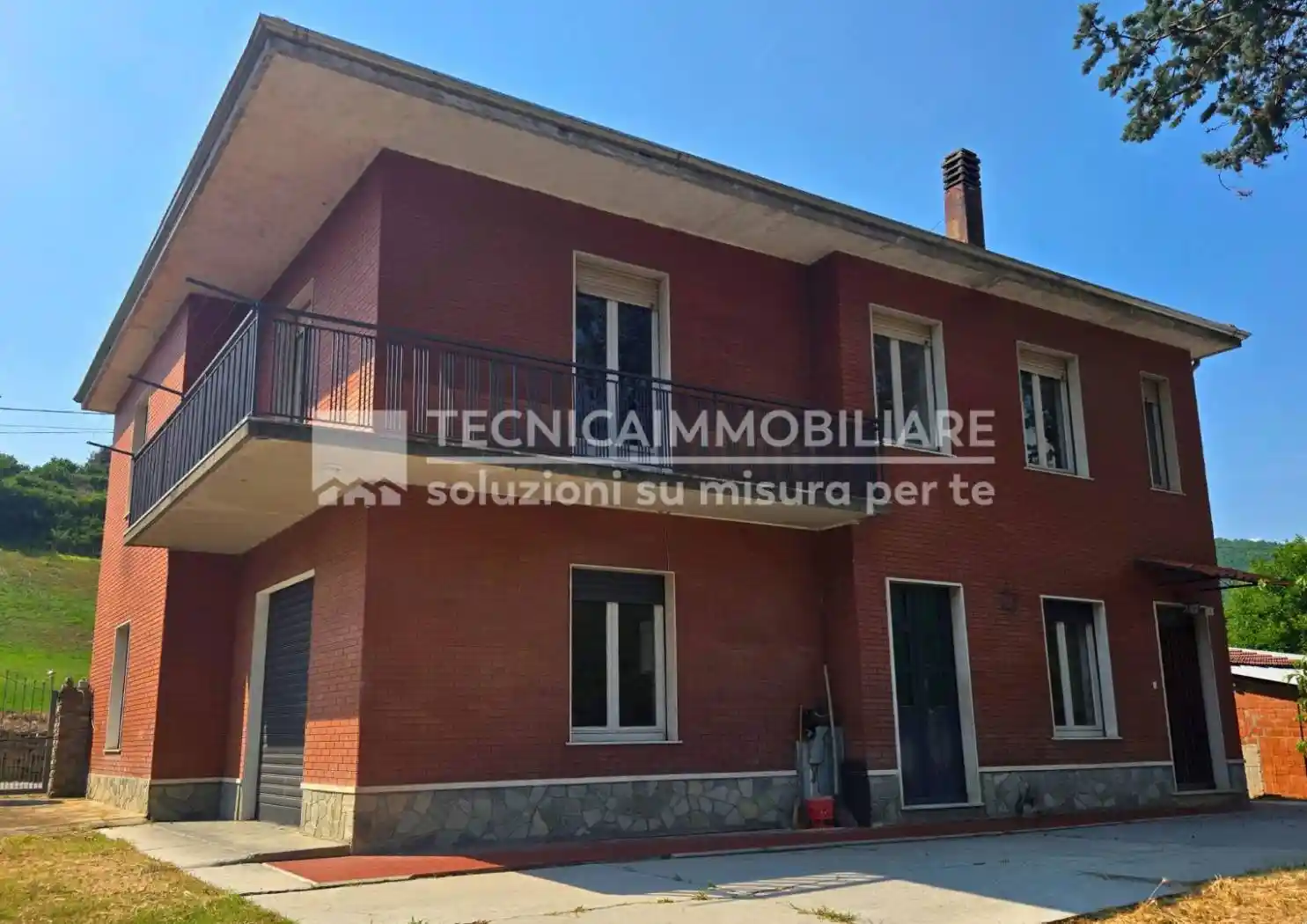 Villa in vendita a Gorzegno