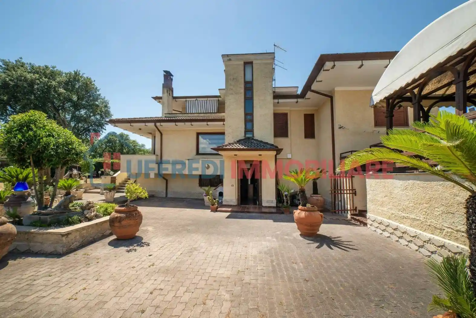 Villa in vendita a Cisterna di Latina
