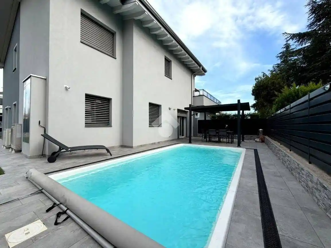 Villa in vendita a Bolgare