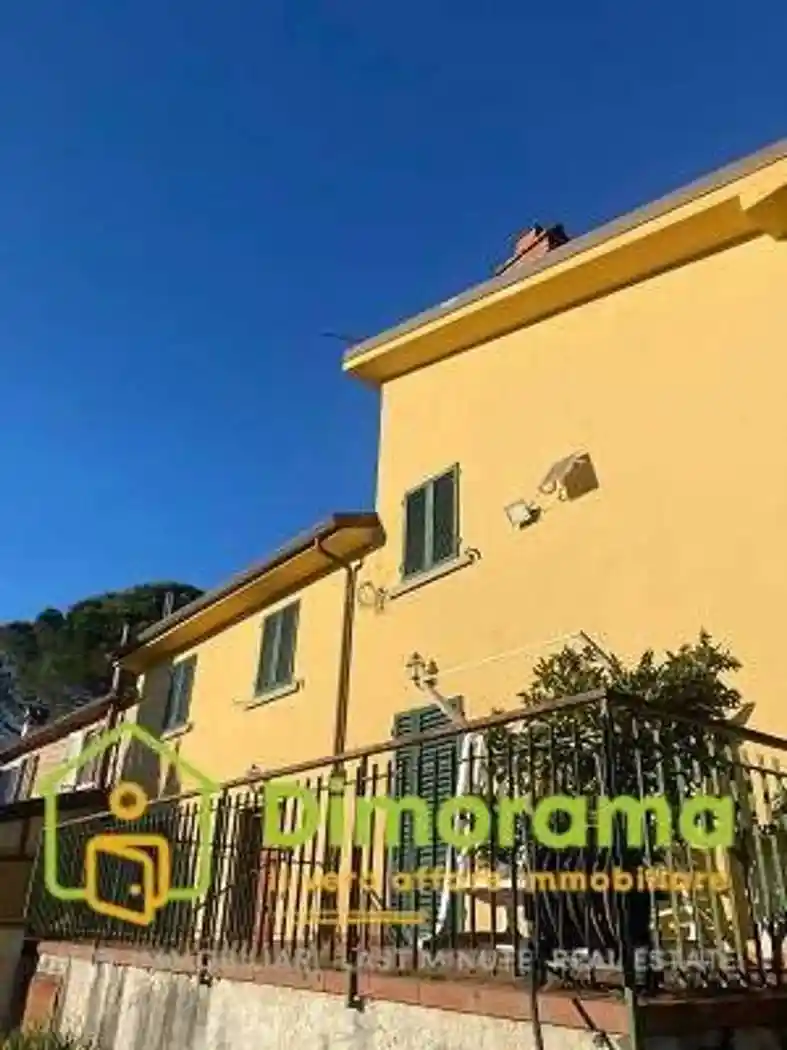 Villa in vendita a Montecatini-Terme