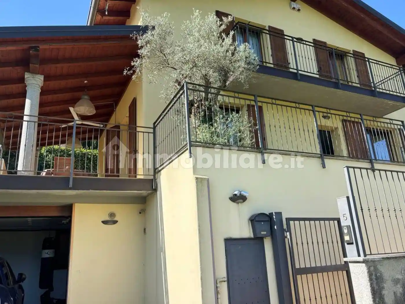 Villa in vendita a Brivio