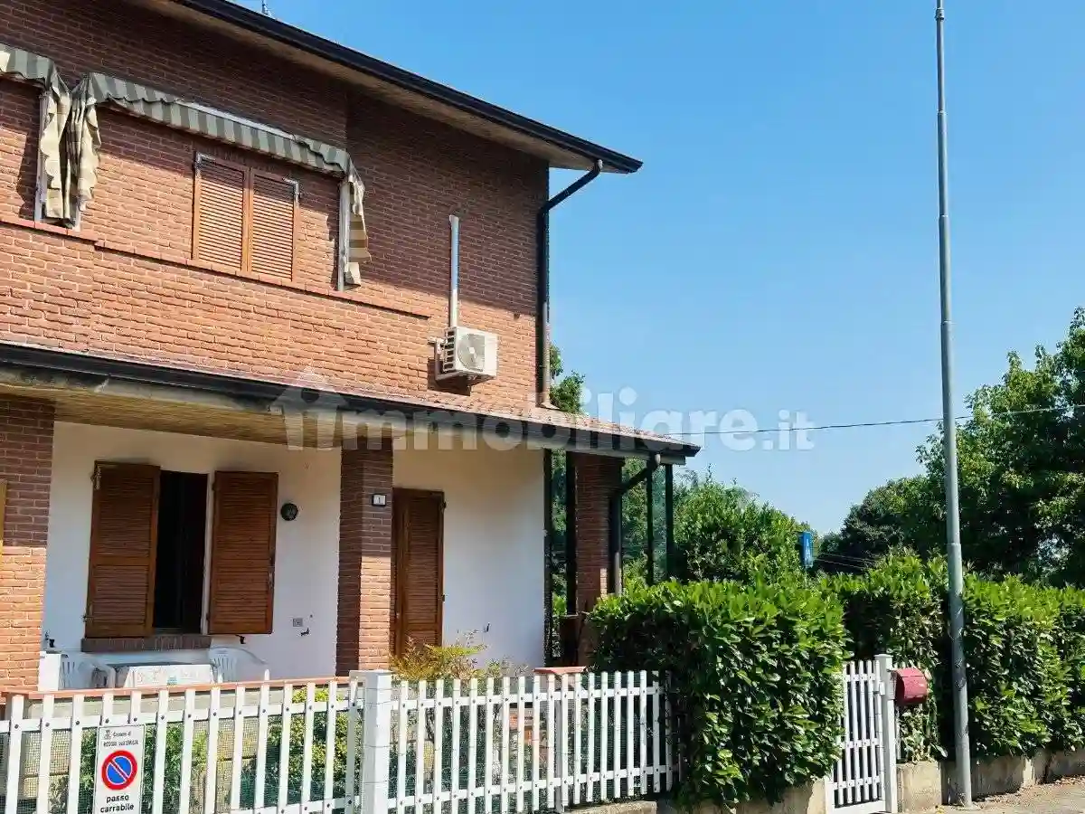 Villetta a schiera - foto 2