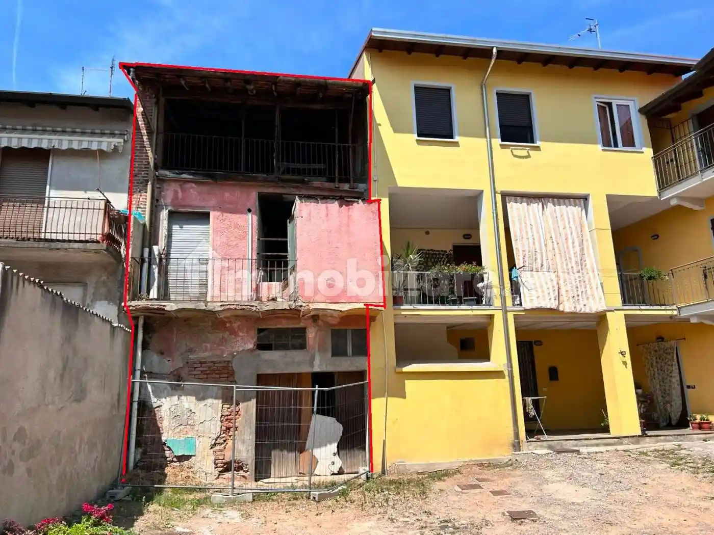 Casa indipendente in vendita a Caronno Varesino