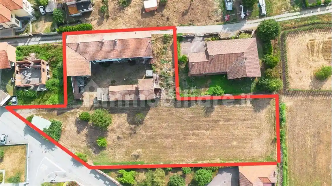 Casa indipendente in vendita a Fara Novarese