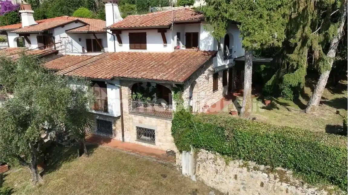 Villa in vendita a Massa