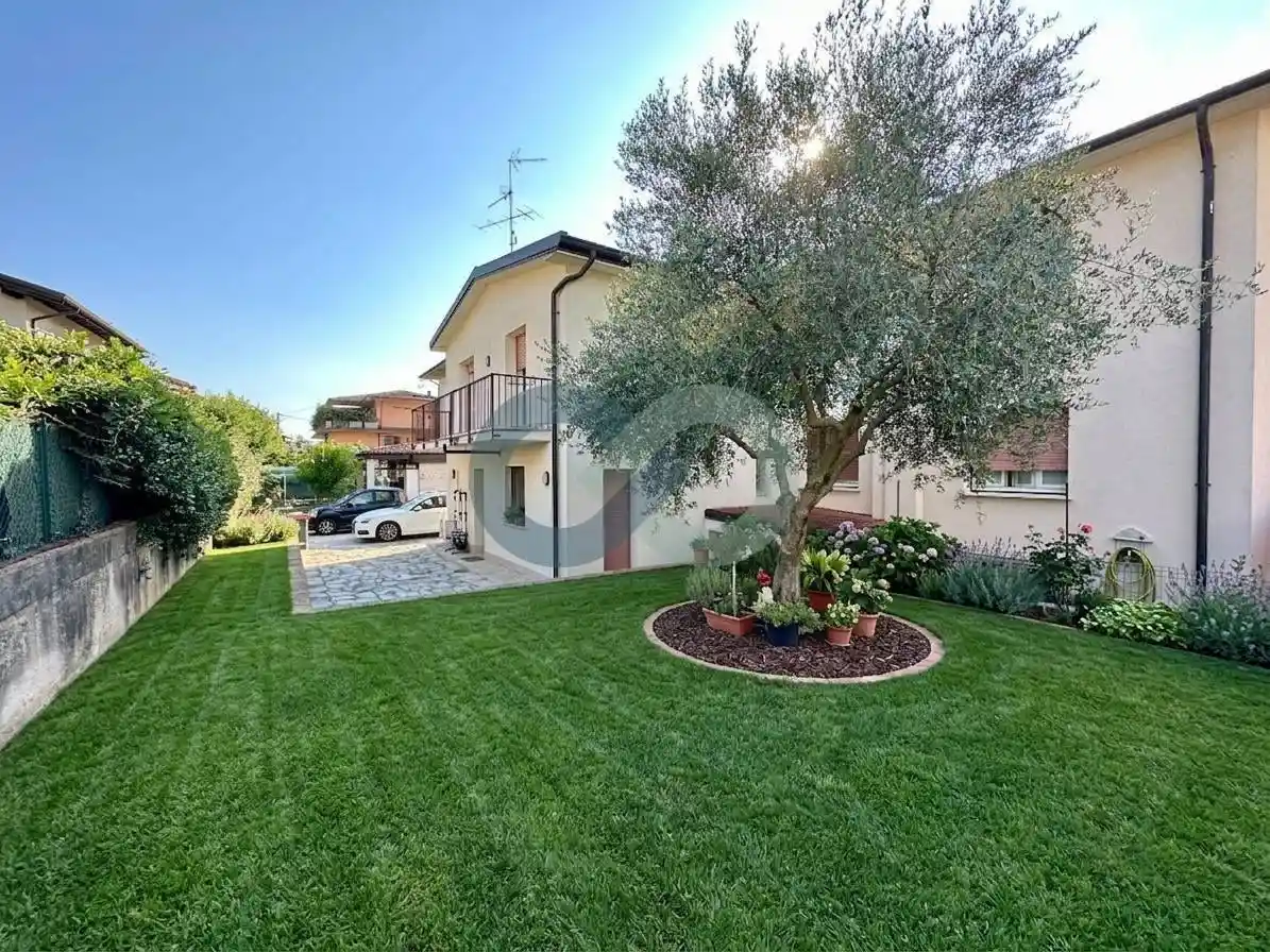 Villetta a schiera in vendita a Villanuova sul Clisi