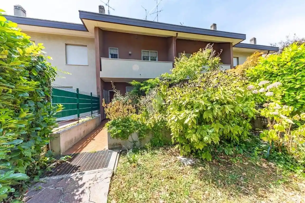 Villetta a schiera in vendita a Arese