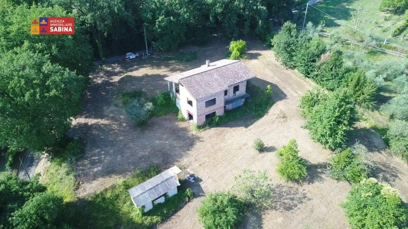 Villa in vendita a Poggio Mirteto